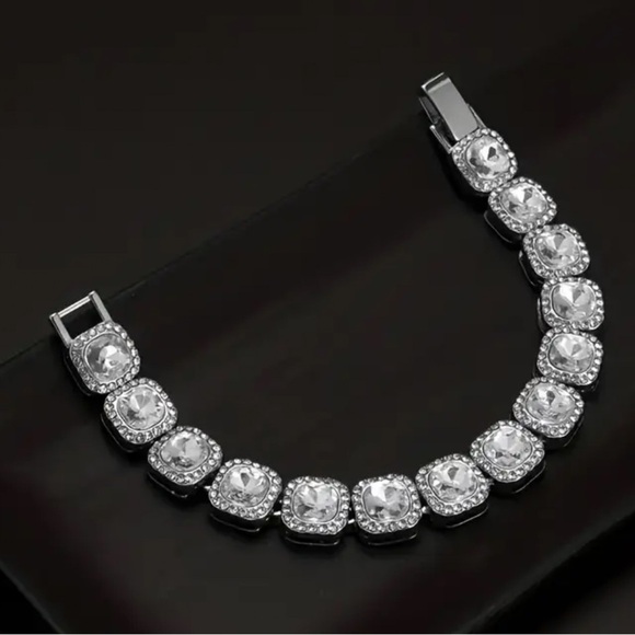 - Stackable Full Crystal 13mm cushion cut with halo Tennis Chain Bracelet
… - Picture 3 of 13